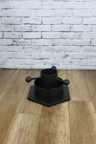 Metalowy Stojak Na Choinkę Z Pojemnikiem Na Wodę Loft "VitaLoft"